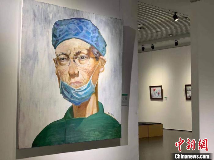 此次展览以“消融”为主题。　刘锡菊 摄