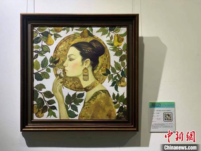 25日，“2021年中俄油画艺术展”开幕?！×跷?摄